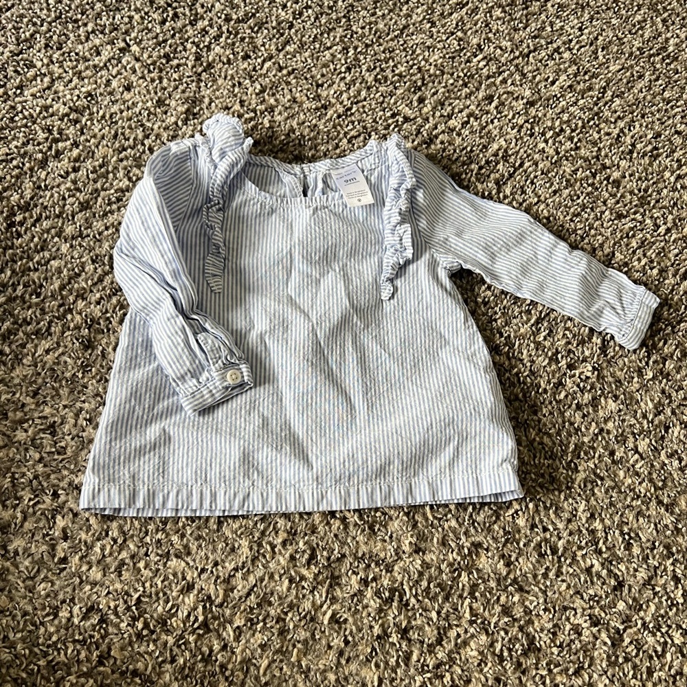 ✨SALE MUST GO✨  NWOT Carters 9 month blue and white shirt